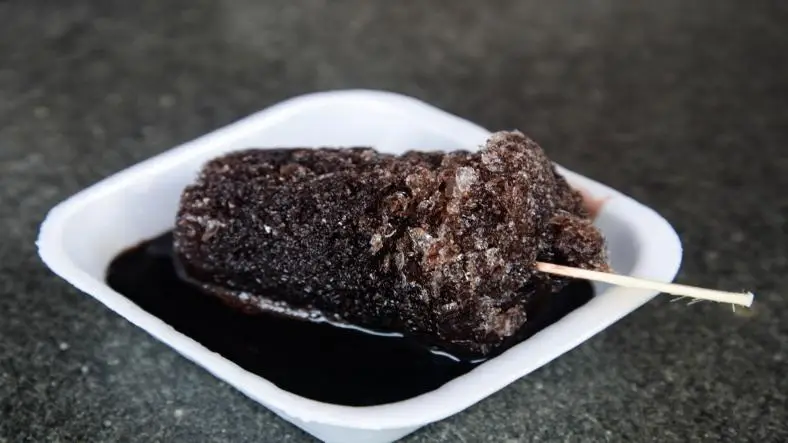 How to prepare Kala Khatta Gola