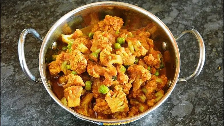 Prepare Cauliflower Peas Masala at Home