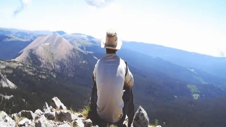 What is some good advice and tips for traveling alone?